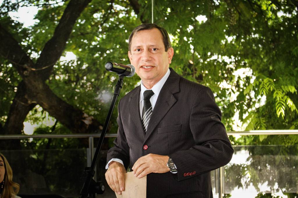 GILBERTO PINHEIRO-TRE AMAPA-1.jpg AMIZADE - Pinheiro: o desembargador pediu ao senador uma mesada e um carro para a ex-funcionária -