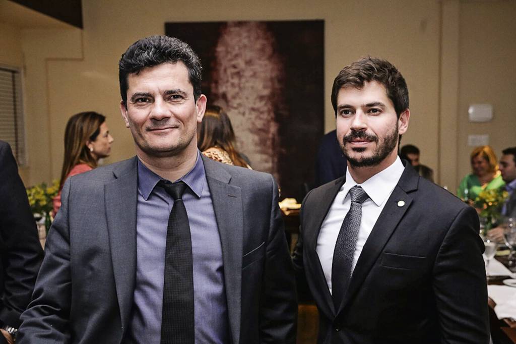 SERGIO-MORO-DEP-JUNIOR-BOZZELLA-1.jpg IMPROVÁVEL - Bozzella sobre Sergio Moro: “Tenho trabalhado para trazê-lo para a sigla” -