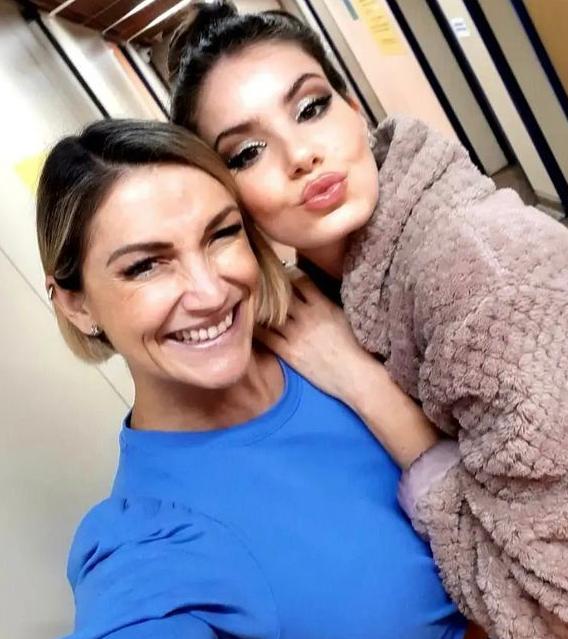 O que a professora de striptease ensina às atrizes da Globo