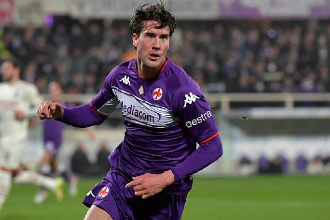 Dusan Vlahovic Dusan Vlahovic chamou atenção pela Fiorentina -