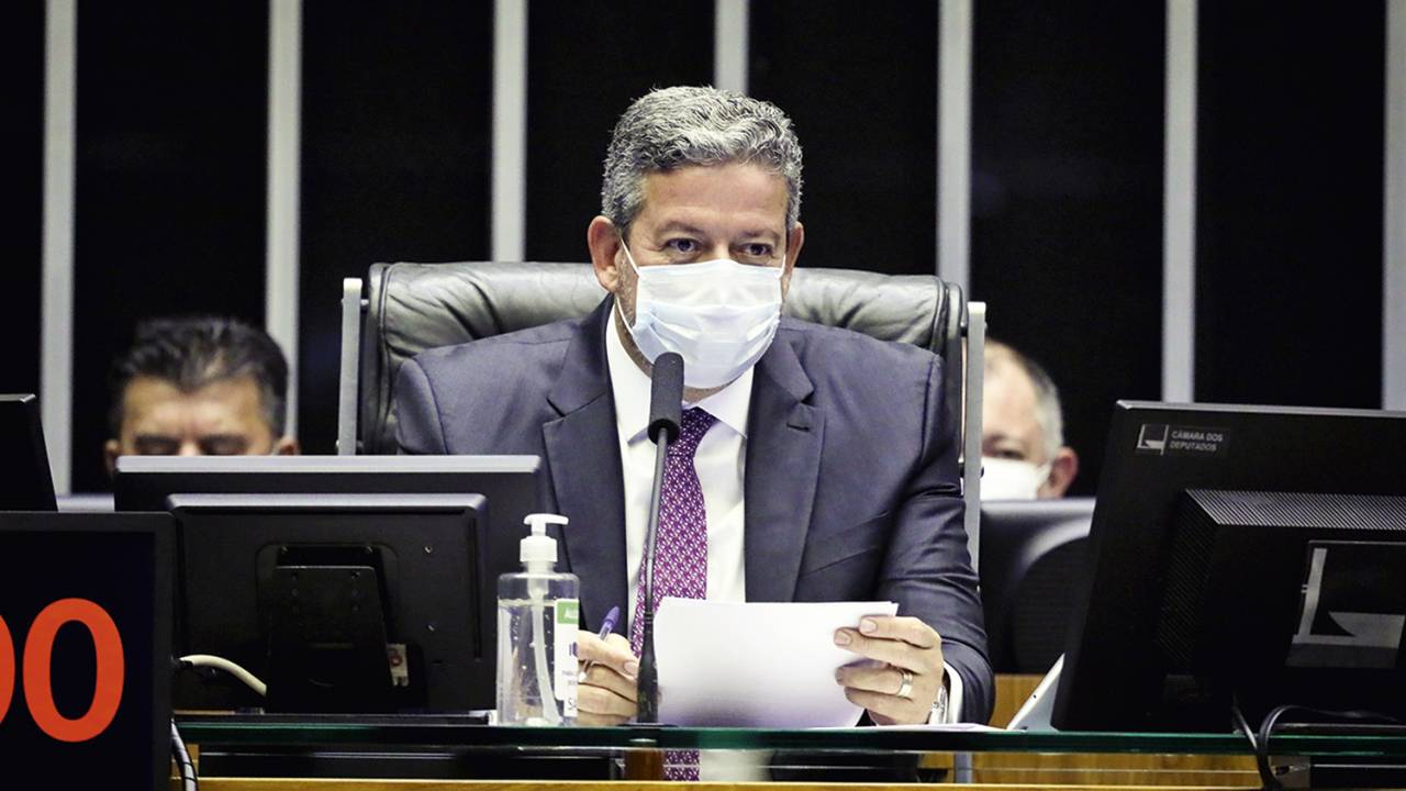 ESTOCADA - Arthur Lira: reclamações sobre projetos que ficam parados no Senado pela falta de articulação de Pacheco -