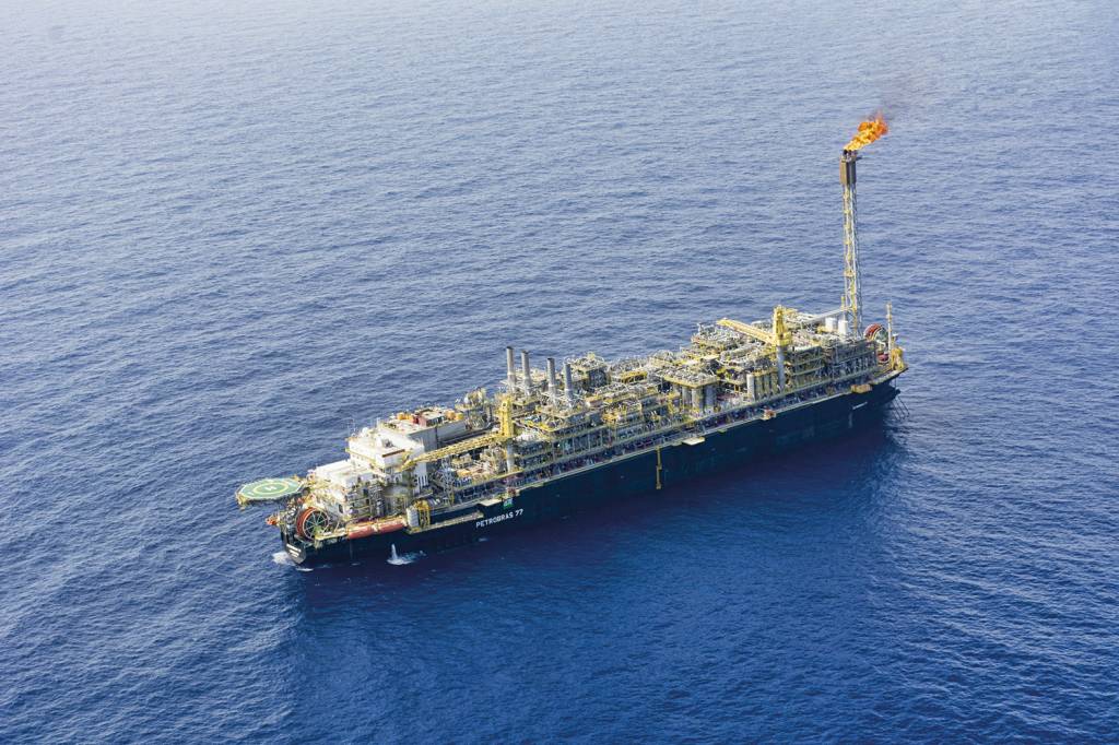 Conteudo24336.jpg BODE EXPIATÓRIO - Plataforma da Petrobras: o governo quis transformar a empresa na grande responsável pela crise -
