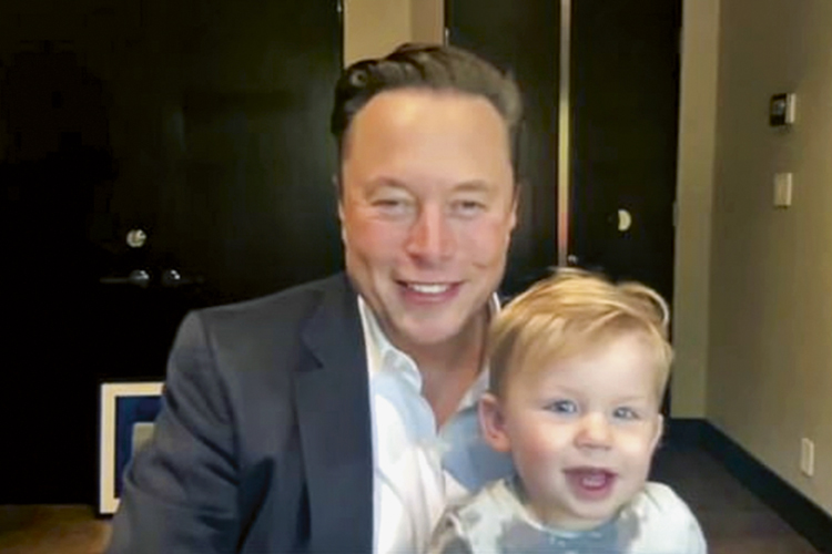 Elon Musk e X AE A-XII -