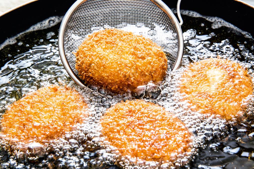 Croquette cooking NUGGETS - Fritura: os cientistas avaliaram 64 itens do cardápio de seis marcas -