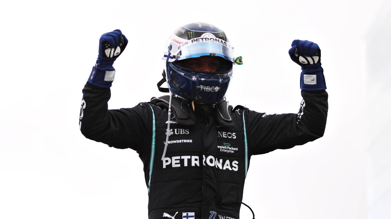 Valtteri Bottas comemora