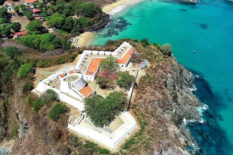Fortaleza Nossa Senhora dos Remédios, em Fernando de Noronha