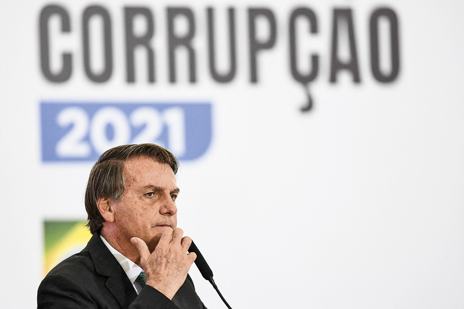 ALVO -&ensp;Jair Bolsonaro: mentiroso, enganador, irracional, inconfi&aacute;vel e, no momento, o advers&aacute;rio n&uacute;mero 1 -