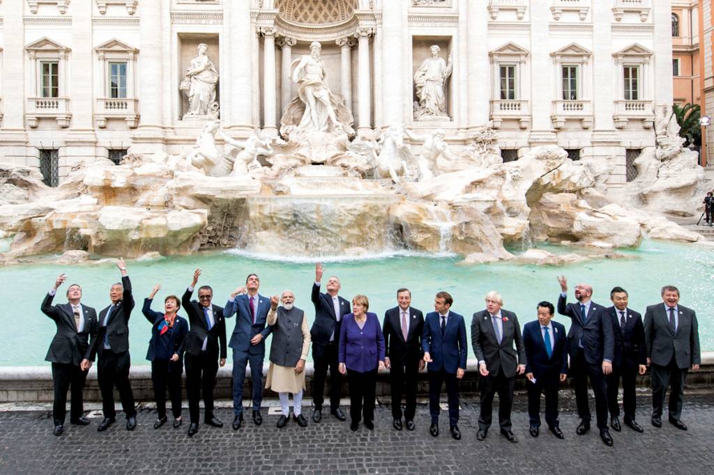 G20 FAMILY PHOTO AUSÊNCIA - Foto de líderes do G20, em Roma: o presidente brasileiro ficou de fora -