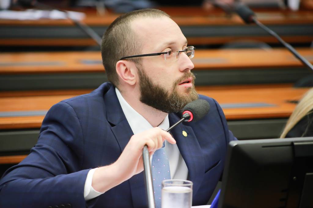 Eleições: líder da oposição trava duelo acirrado na 2ª maior cidade do PR