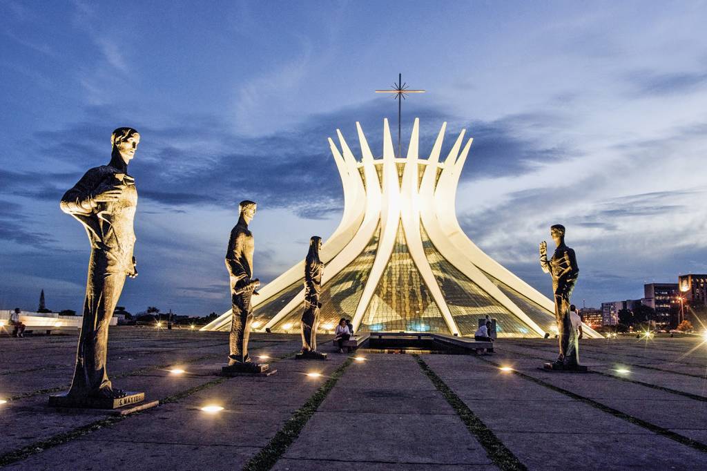GettyImages-80291299.jpg CONCRETO - Catedral de Brasília: a cidade de Lúcio Costa e Niemeyer é legado arquitetônico do movimento -