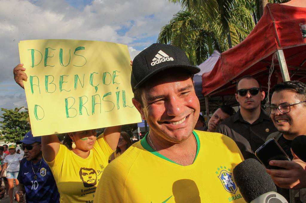 Fachin suspende ordem do STJ e libera viagem de governador do Acre à China