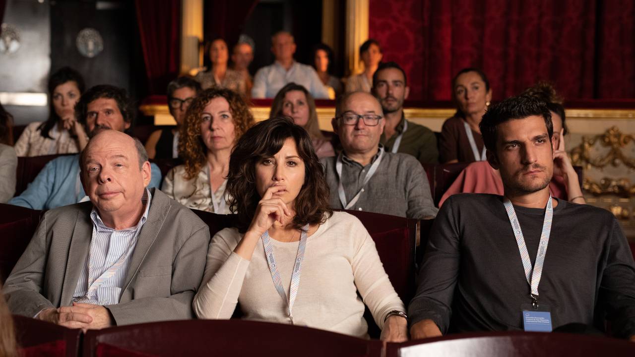 Wallace Shawn, Gina Gershon e Louis Garrel no filme 'O Festival do Amor', de Woody Allen