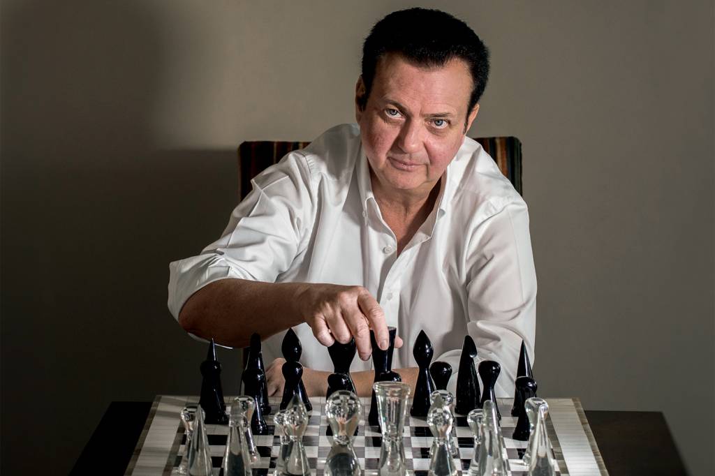 Kassab vai ao Rio discutir com Paes candidatura de Santa Cruz ao governo