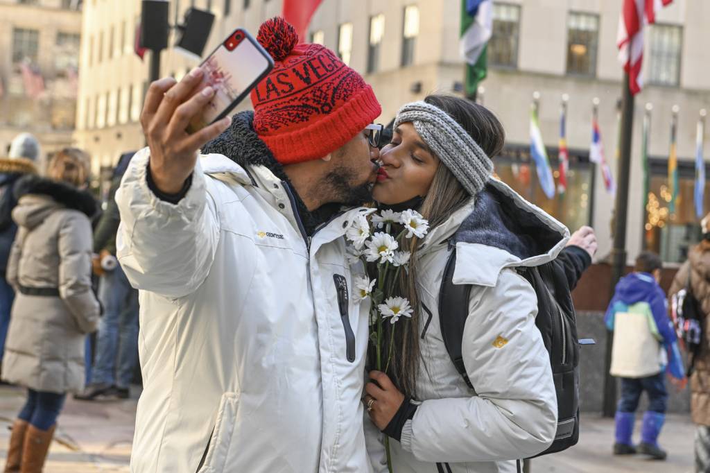 CDC sugere que 70% dos americanos poderiam dispensar uso de máscaras