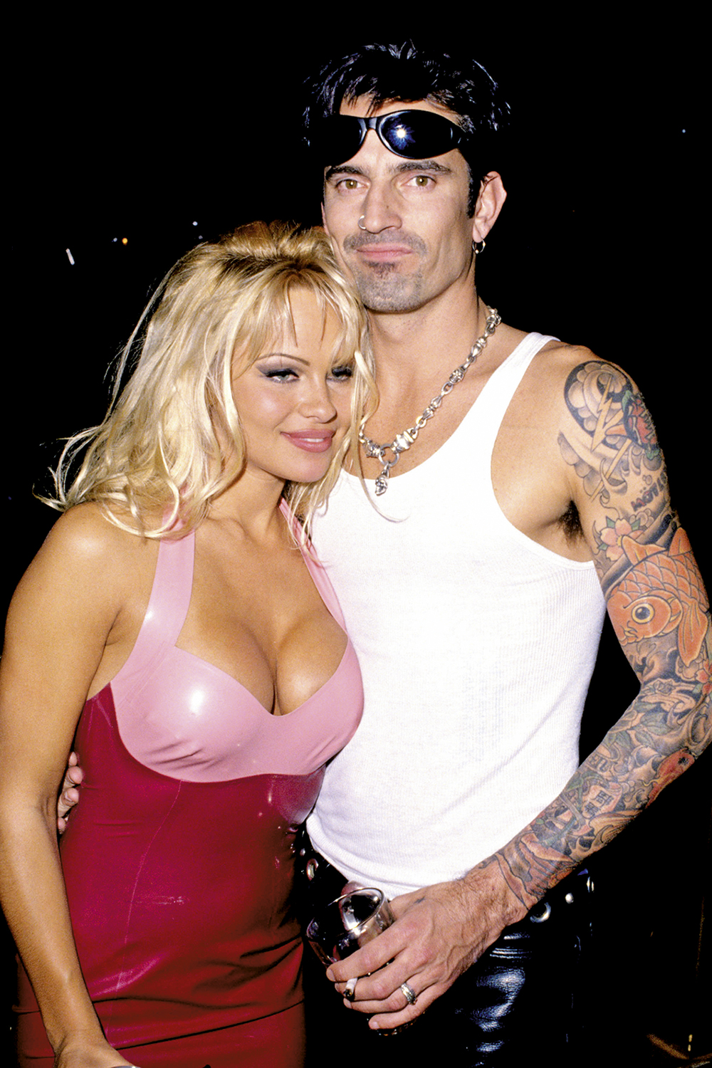 GettyImages-84738157.jpg NOTORIEDADE - Pamela e Tommy Lee em março de 1995, antes do furacão: paixão fulminante e exposição -
