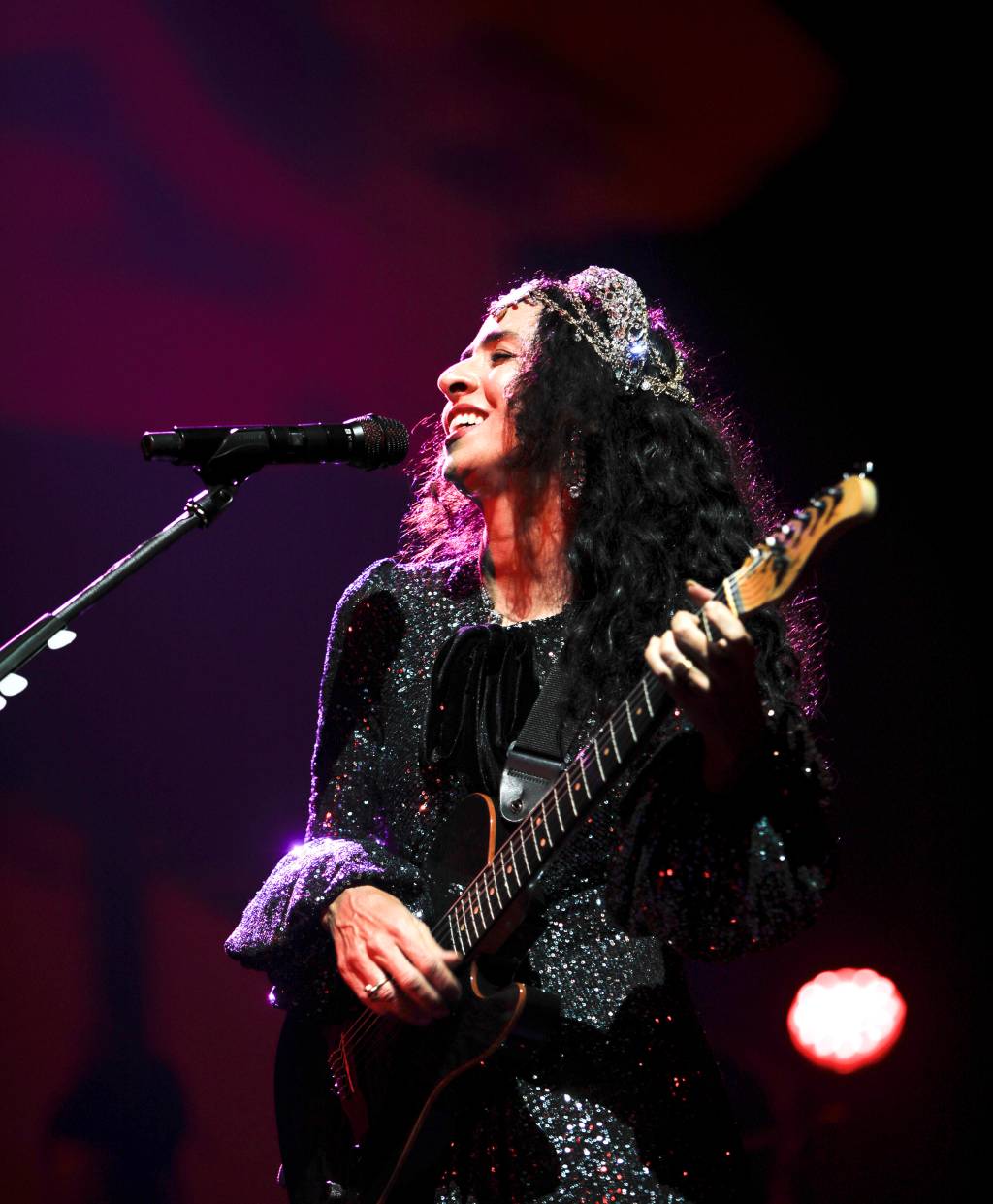 Fotografia de Leo Aversa A cantora Marisa Monte em São Paulo, no Espaço das Américas, no primeiro show da turnê 'Portas', em 4 de fevereiro de 2022