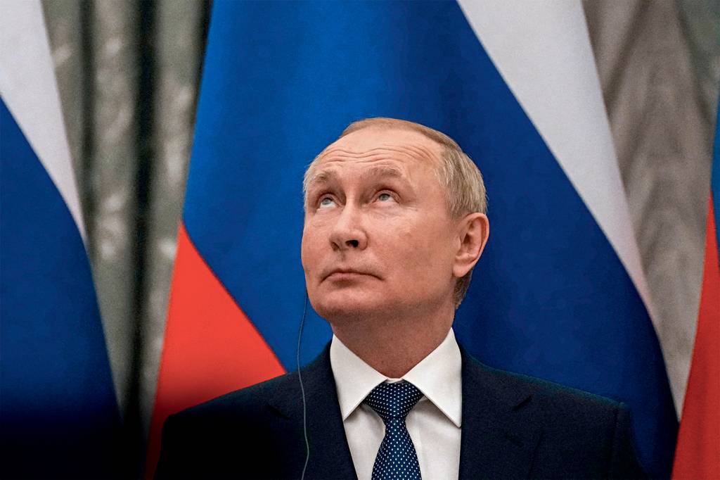 RUSSIA-UKRAINE-FRANCE-POLITICS-DIPLOMACY-CONFLICT DE VOLTA - Putin: empenho em mostrar que a Rússia continua a ter voz ativa na política mundial -