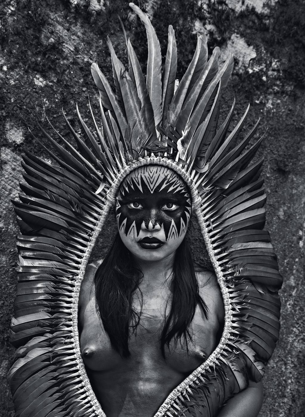 © Sebastião SALGADO INTIMISTA - Foto de Salgado: registro da floresta e de tribos indígenas -