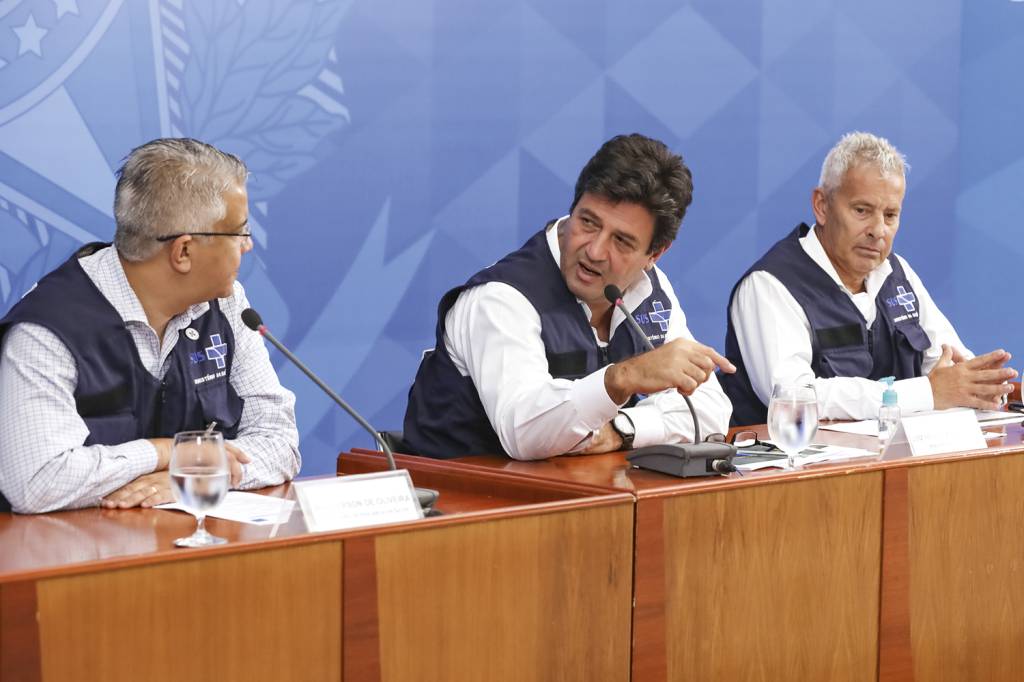14042020-coletiva-de-imprensa-com-o-ministro-da-sade-luiz-henrique-mandetta-no-palcio-do-planalto-sobre-as-aes-de-enfrentamento-no-combate-ao-covid-19_49775536317_o.jpg AUGE - No ministério: ele chegou a ter uma aprovação de 76% da população -