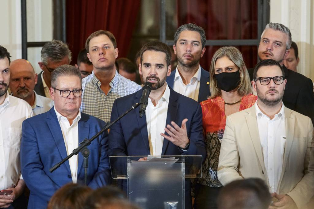 28032022—coletiva-de-imprensa_51967229146_o.jpg TAPETÃO - Eduardo Leite: adversário disse que respeitaria as prévias que perdeu, mas ainda tenta articular candidatura -