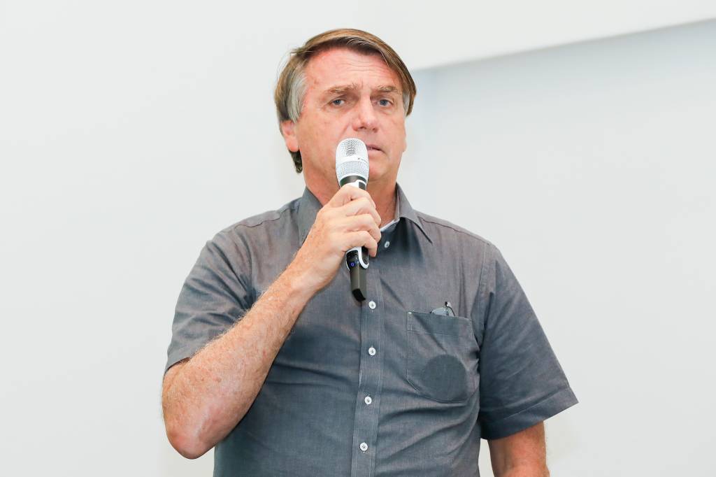 ‘Quando se fala em corrupção, nós temos o que falar’, diz Bolsonaro