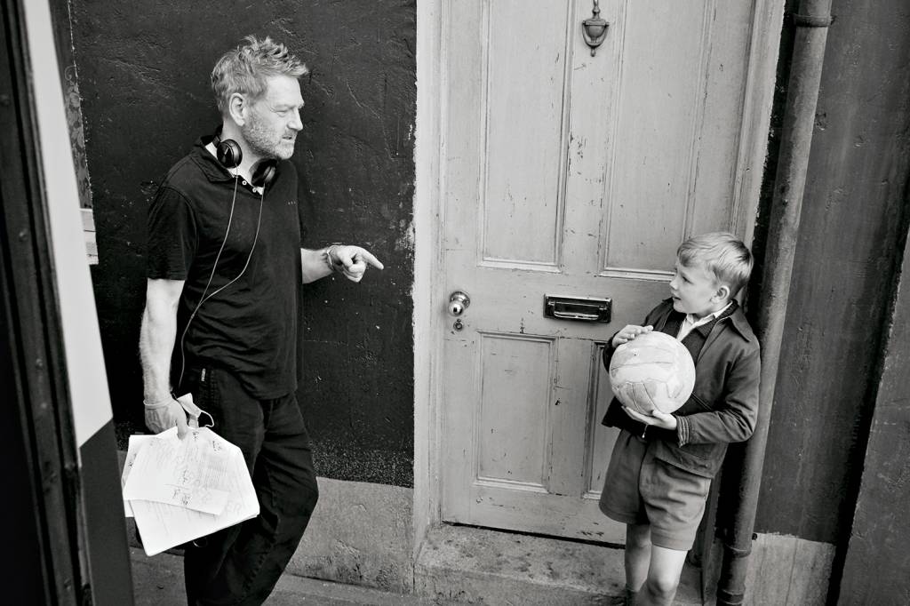 APOIO-BELFAST-03.jpg RETORNO - Branagh dirige Hill: o incompreensível visto pelos olhos da infância -