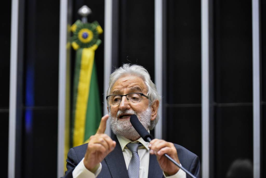 ‘Marta que responda pelas contradições dela’, diz deputado do PSOL