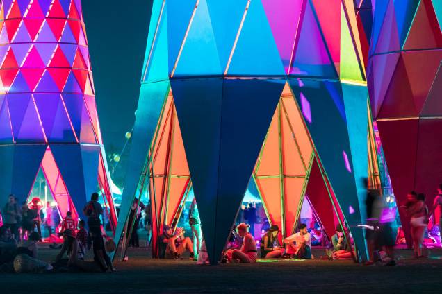 A instalação Sarbale Ke, no festival de música e artes Coachella de 2019 - A instalação Sarbale Ke, no festival de música e artes Coachella de 2019 -