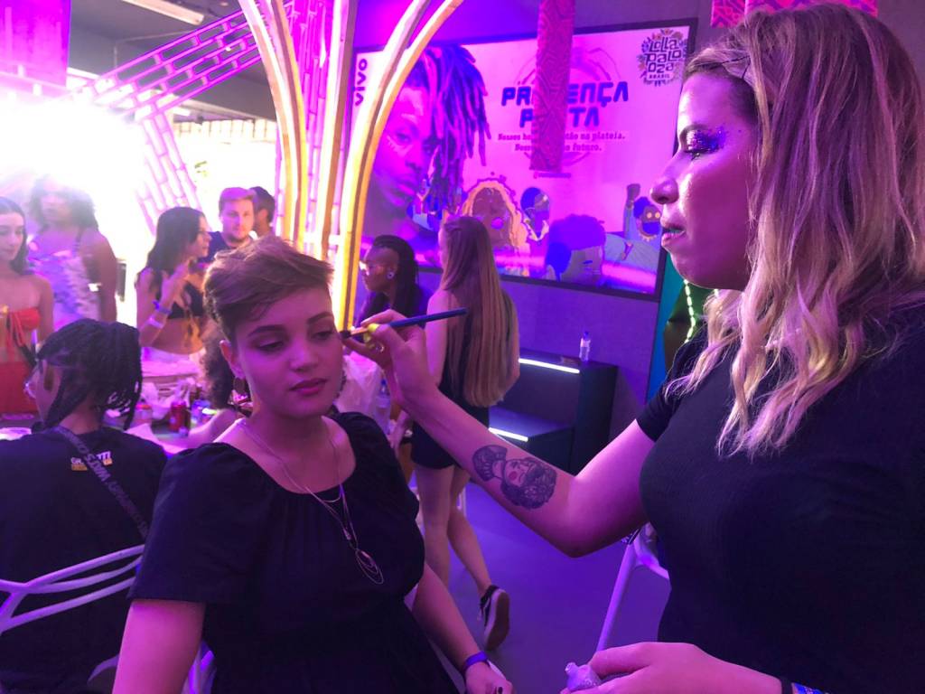 Visual Lollapalooza consagra maquiagem inspirada em ‘Euphoria’