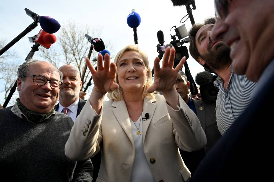 Marine Le Pen, candidata presidencial do partido de extrema-direita francês, Rassemblement National (RN) -