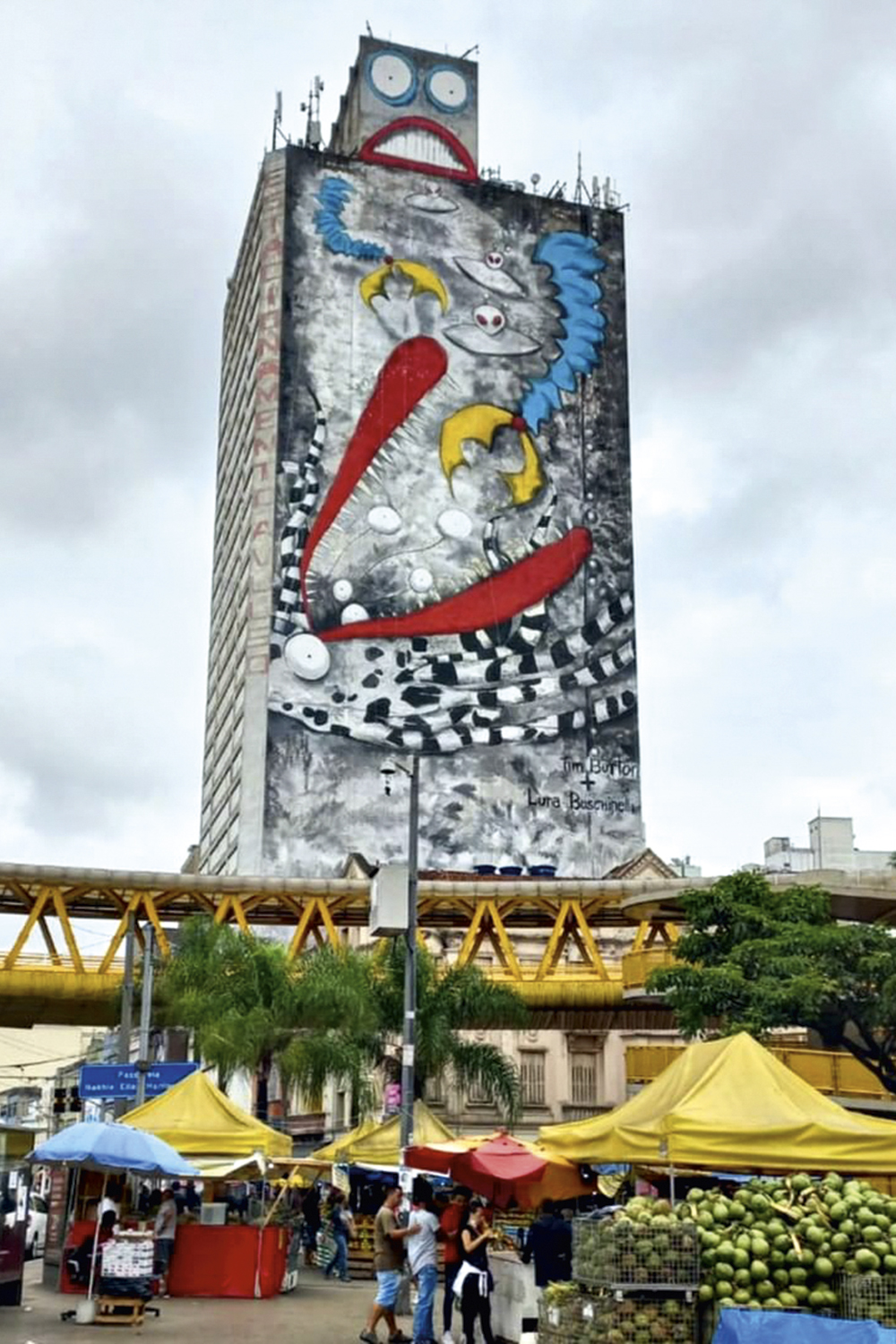 APOIO-3-TIM-BURTON.jpg STREET ART - Mural em São Paulo: desenho do cineasta adorna prédio -