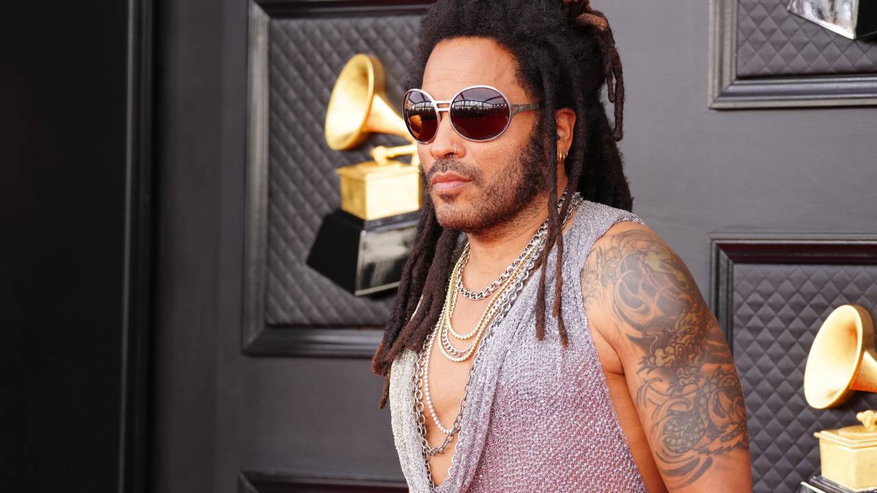 O músico Lenny Kravitz no Grammy 2022