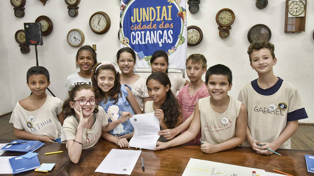 MISSÃO LEVADA A SÉRIO - A turma em ação: mais ruas fechadas para carros e menos paredes nas escolas de Jundiaí -