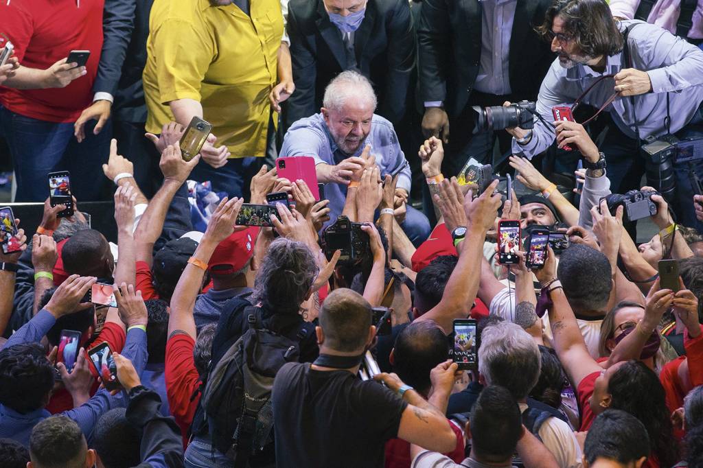 POL242259.JPG Lula -