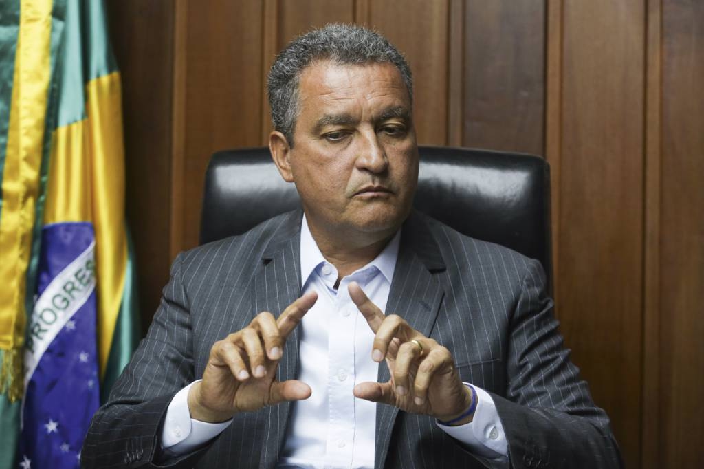RUI-COSTA-2019-023.jpeg 'UNBELIEVABLE' - Rui Costa: o governador disse que assinou o contrato porque não domina o inglês -
