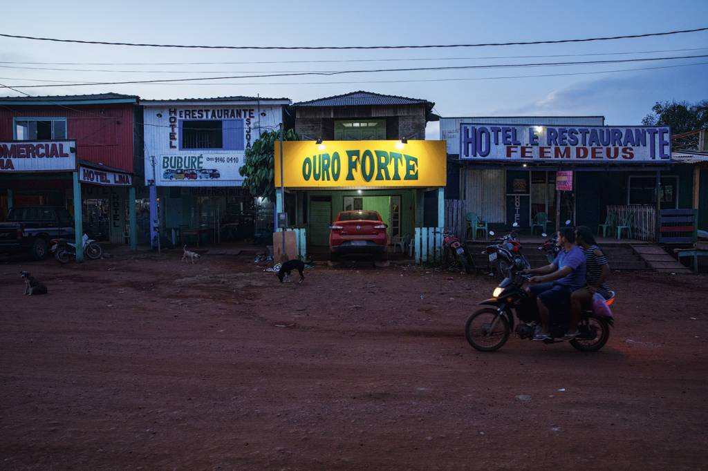 amazoniaagosto2020-06481 ECONOMIA - A periferia de Itaituba: muitos serviços em torno do garimpo -