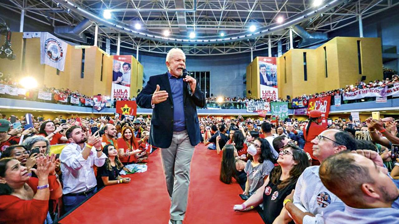 LULA (PT) - Sobre o presidente: “Fascista, não fez nada pelo povo” -