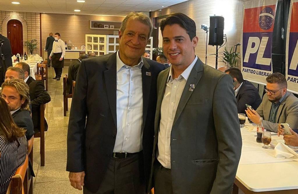 Deputado federal e prefeita do PL no Ceará perdem direitos políticos