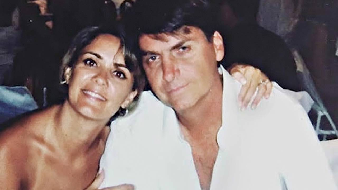 INSINUAÇÃO - Bolsonaro e a ex-mulher Ana: ex-funcionário diz ter vídeo com o dinheiro da rachadinha -