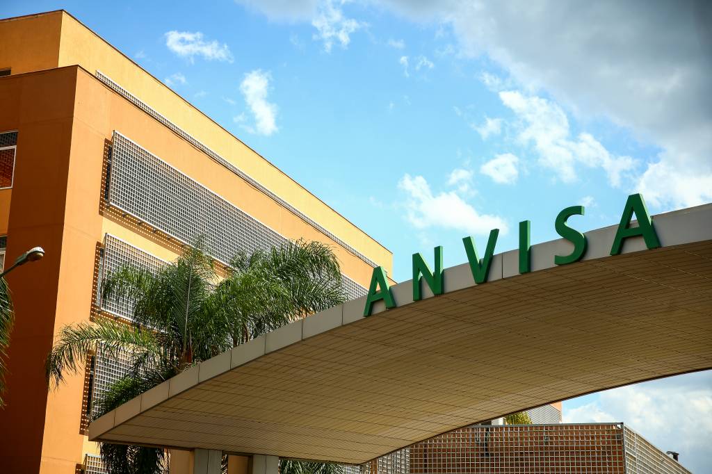 Anvisa proíbe produto para unhas, suplemento para artrose e apreende melatonina infantil