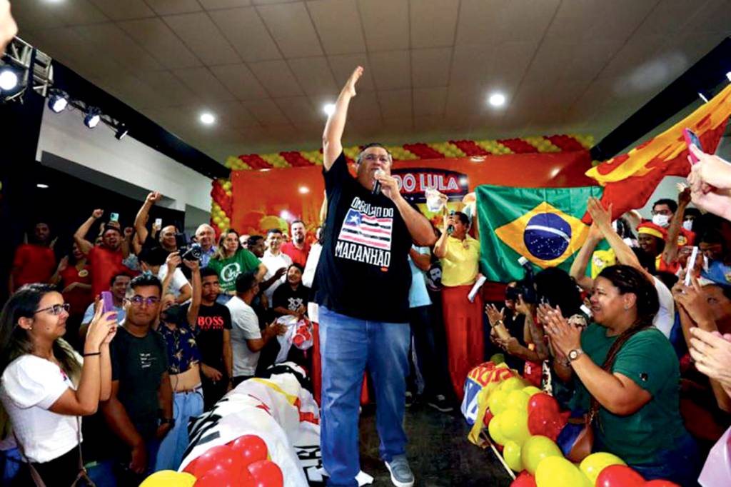 https://twitter.com/FlavioDino/status/1525562042941423618 MUDANÇA - Dino: o ex-governador se aproximou de antigos rivais no estado -