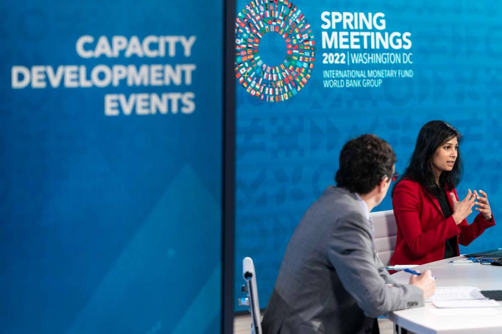 FMI sobre moeda chinesa substituir o dólar: “Não é o caso, agora”