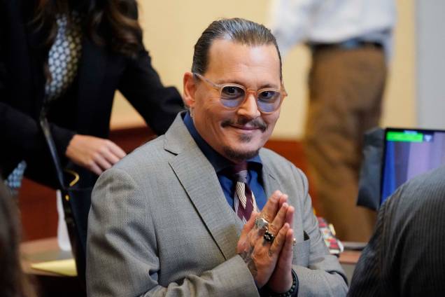 O ator Johnny Depp no Tribunal do Condado de Fairfax em Fairfax, Virgínia, em 16 de maio de 2022. O ator Johnny Depp no Tribunal do Condado de Fairfax em Fairfax, Virgínia, em 16 de maio de 2022.
