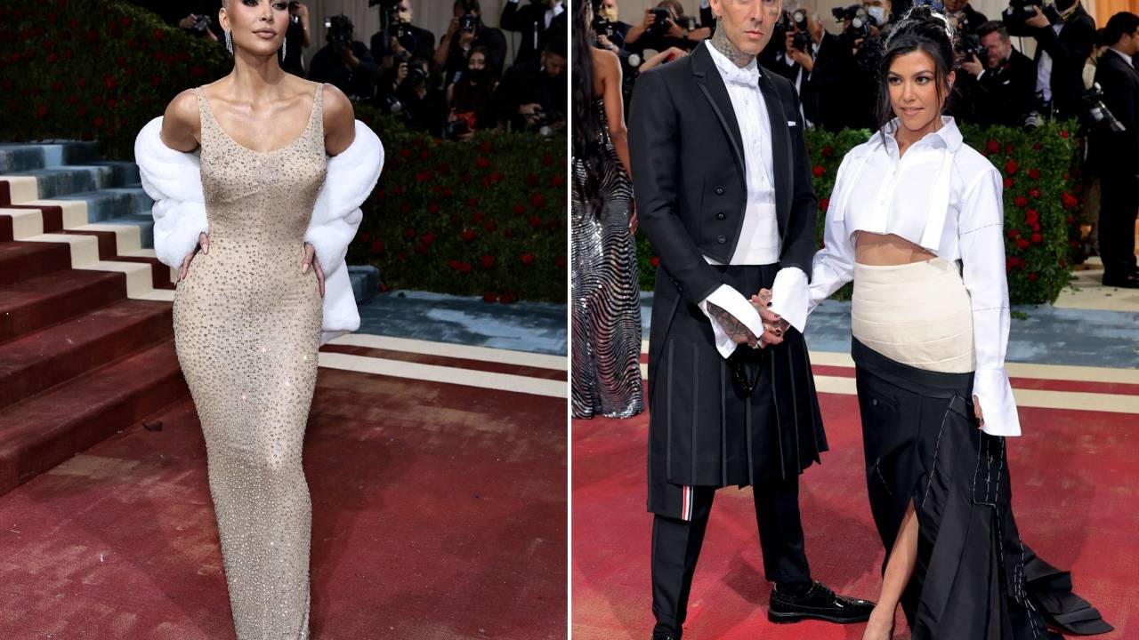 KIM KARDASHIAN, TRAVIS BARKER E KOURTNEY KARDASHIAN -