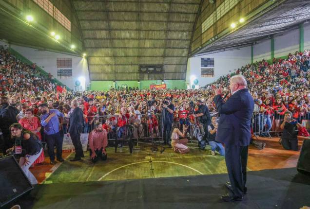 11/05/2022 - Ex presidente Lula participa de Plenária Popular em Juiz de Fora (MG). 11/05/2022 - Ex presidente Lula participa de Plenária Popular em Juiz de Fora (MG).