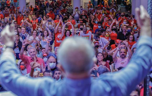 14/04/2022 - Ex-presidente Lula se encontra com representantes das principais centrais sindicais brasileiras, na Casa de Portugal, em São Paulo. 14/04/2022 - Ex-presidente Lula se encontra com representantes das principais centrais sindicais brasileiras, na Casa de Portugal, em São Paulo.