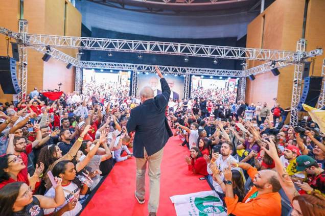 09/05/2022 - Ex presidente Lula participa de Ato "Lula Abraça Minas", em Belo Horizonte. 09/05/2022 - Ex presidente Lula participa de Ato "Lula Abraça Minas", em Belo Horizonte.
