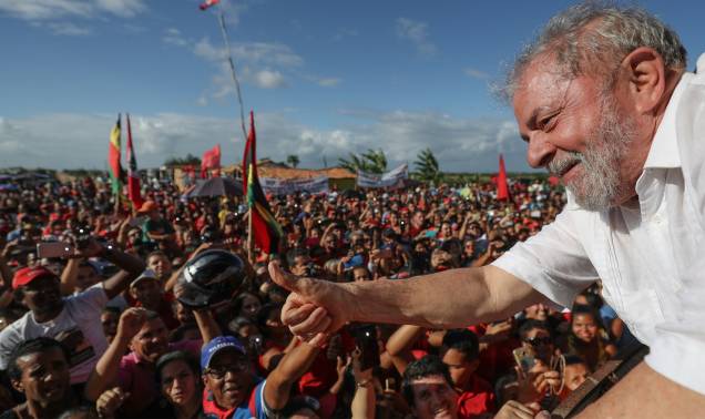 O ex presidente Lula em campanha, com seus eleitores. 20/04/2022. O ex presidente Lula em campanha, com seus eleitores. 20/04/2022.
