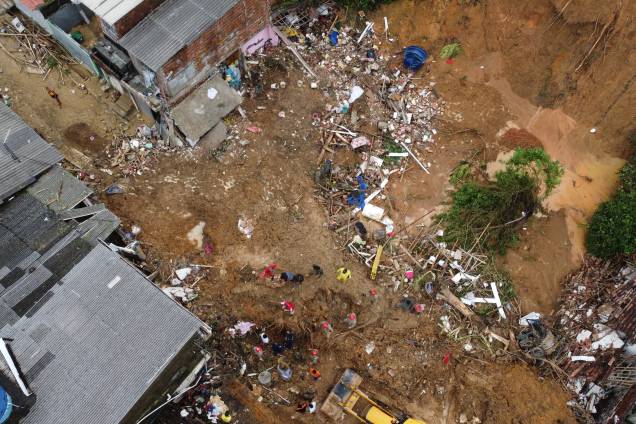 Recife- 28/05/2022- Chuvas constantes causaram deslizamentos, destruição e mortes no último sábado, no bairro Jardim Monte Verde, região metropolitana de Recife-PE Recife- 28/05/2022- Chuvas constantes causaram deslizamentos, destruição e mortes no último sábado, no bairro Jardim Monte Verde, região metropolitana de Recife-PE