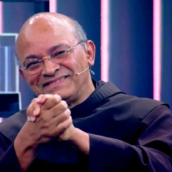 Racismo: Frei David Santos pede indenização de 10 milhões do LinkedIn